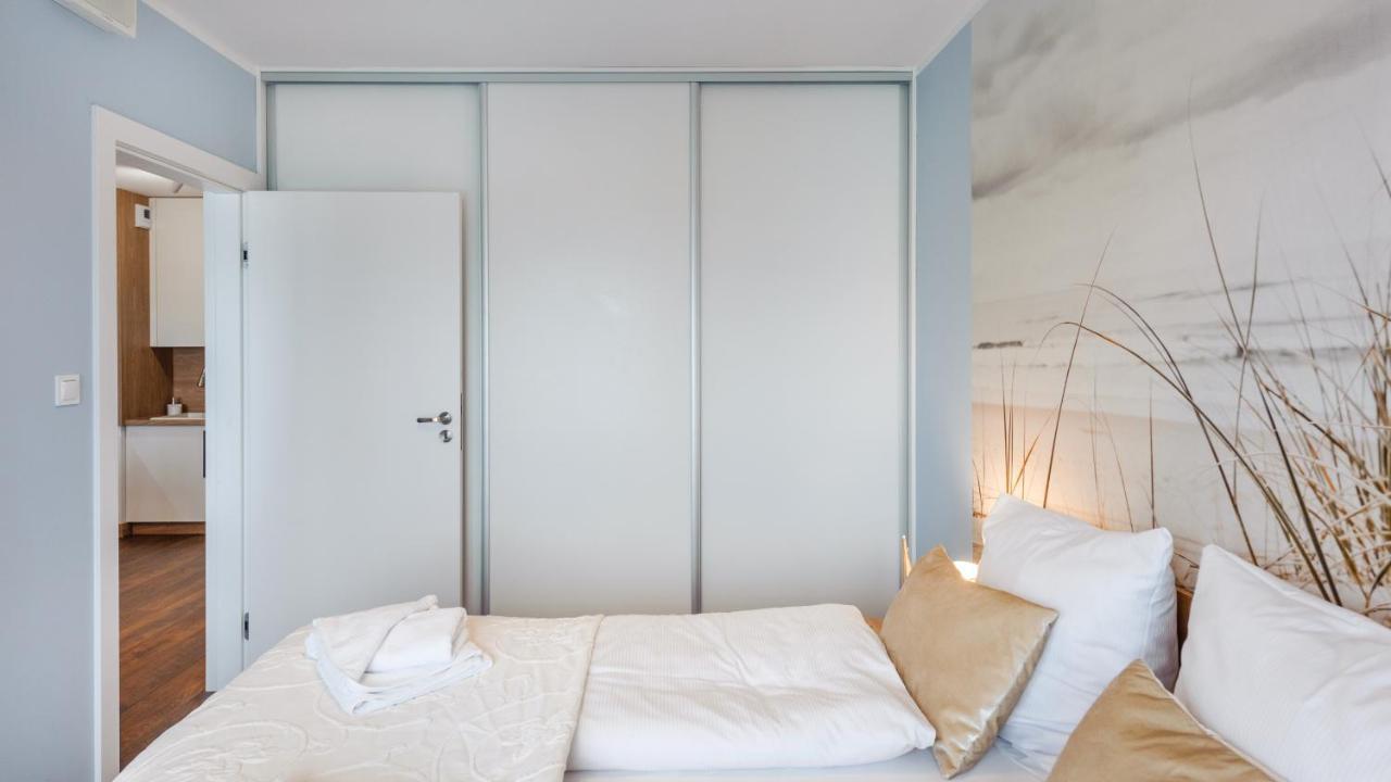 Apartament Blekitna Laguna Z Basenem - Ul Kasprowicza 20A - Holiday City โควอบเซก ภายนอก รูปภาพ